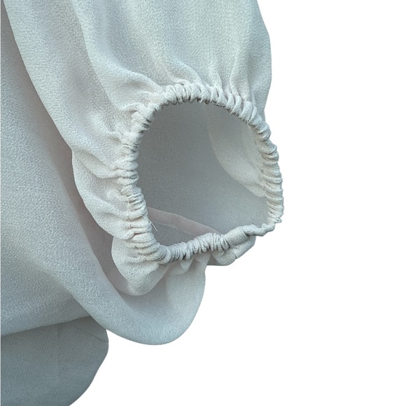 White House Black Market White Lace Design Blouse Size 8 Sheer Sleeves - Picture 4 of 4